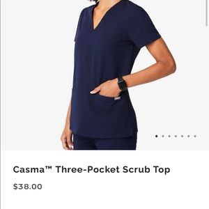 Size XS Figs 3-pocket scrub top